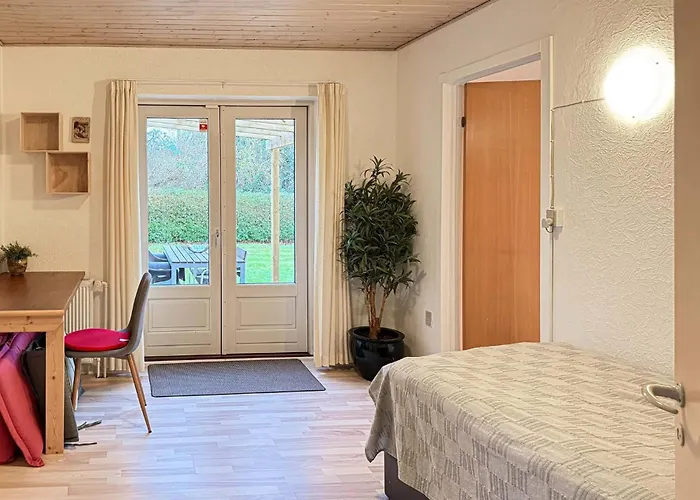 2 Bedroom Awesome In *